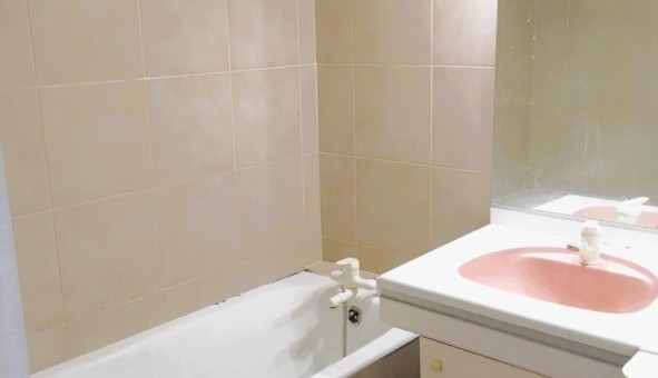Logement tudiant T4 à Courbevoie (92400)