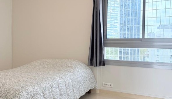 Logement tudiant T4 à Courbevoie (92400)
