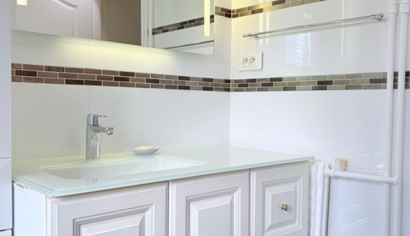 Logement tudiant T4 à Courbevoie (92400)