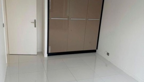 Logement �tudiant T4 &agrave; Courbevoie (92400)