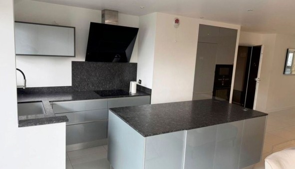 Logement �tudiant T4 &agrave; Courbevoie (92400)