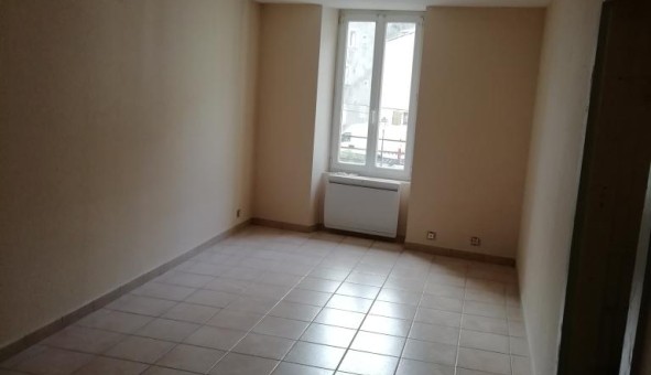 Logement tudiant T4 à Cruas (07350)