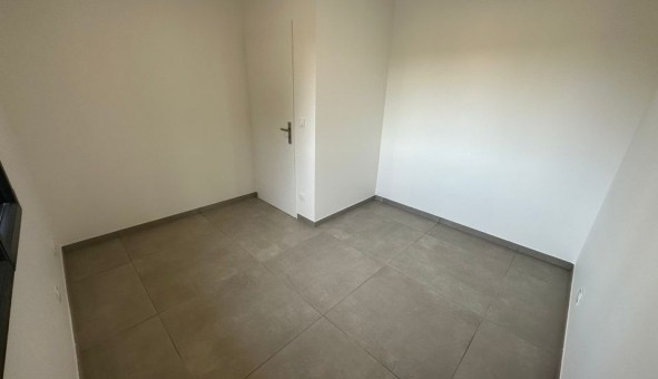 Logement �tudiant T4 &agrave; Estrablin (38780)