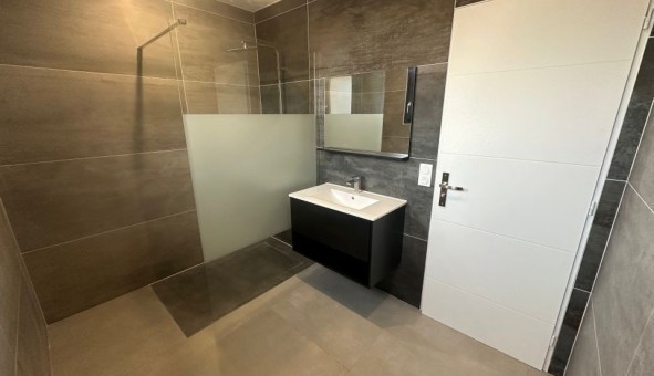 Logement �tudiant T4 &agrave; Estrablin (38780)