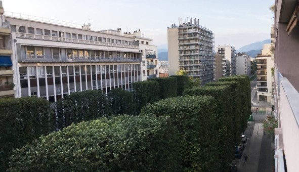 Logement tudiant T4 à Grenoble (38000)