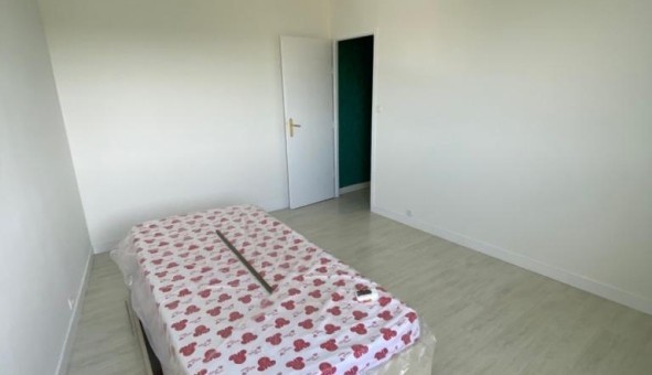 Logement tudiant T4 à Les Ayvelles (08000)