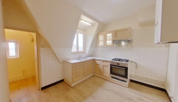 Logement tudiant T4 à Les Ayvelles (08000)