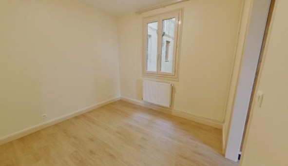 Logement tudiant T4 à Les Ayvelles (08000)