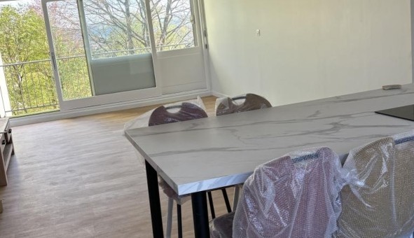 Logement �tudiant T4 &agrave; Les Ayvelles (08000)
