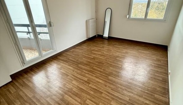 Logement �tudiant T4 &agrave; Les Ayvelles (08000)
