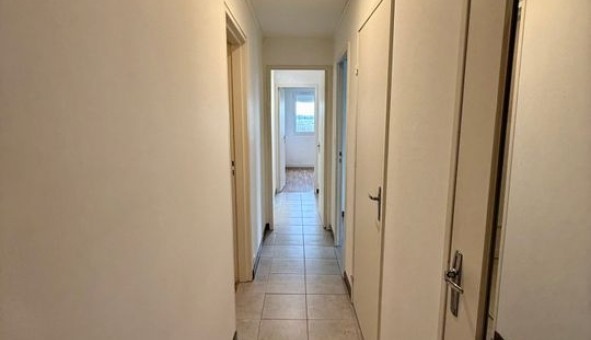 Logement �tudiant T4 &agrave; Les Ayvelles (08000)
