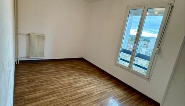 Logement �tudiant T4 &agrave; Les Ayvelles (08000)