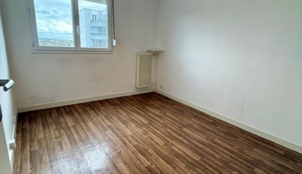 Logement �tudiant T4 &agrave; Les Ayvelles (08000)