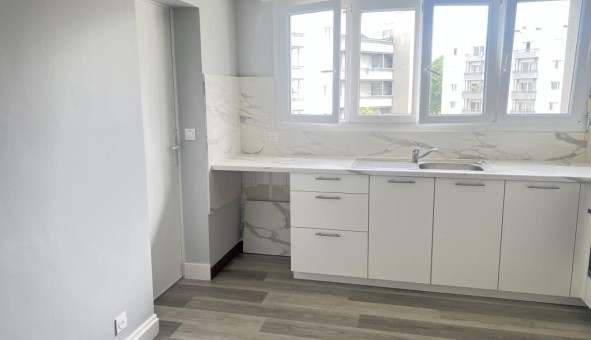 Logement tudiant T4 à Lorient (56100)