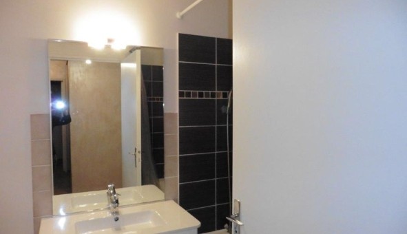 Logement �tudiant T4 &agrave; Lyon 8�me arrondissement (69008)