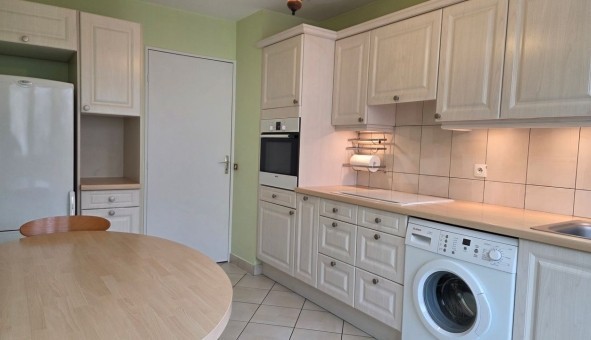 Logement �tudiant T4 &agrave; Lyon 8�me arrondissement (69008)