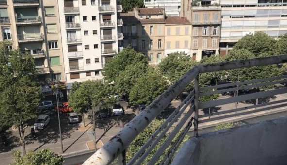 Logement tudiant Location T4 Vide Marseille 08me arrondissement (13008)