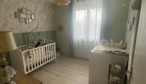 Logement �tudiant T4 &agrave; Moulins sur Y�vre (18390)