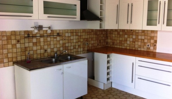Logement �tudiant T4 &agrave; N�mes (30000)
