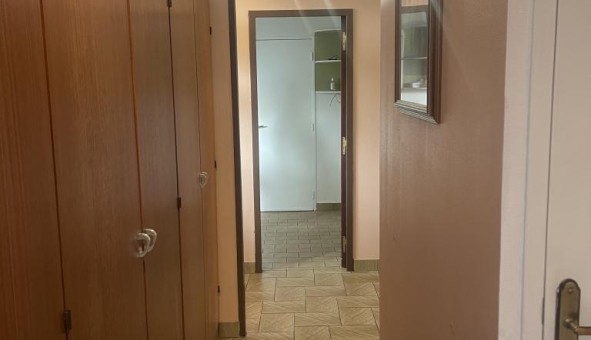 Logement tudiant T4 à Noisiel (77186)