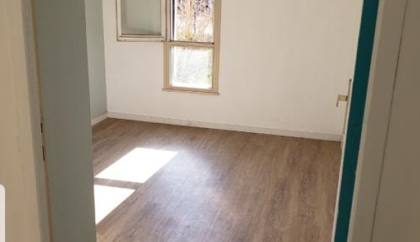 Logement tudiant T4 à Noisy le Grand (93160)