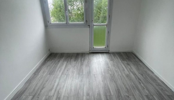 Logement tudiant T4 à Noisy le Grand (93160)
