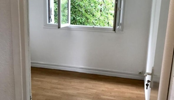 Logement �tudiant T4 &agrave; Noisy le Grand (93160)