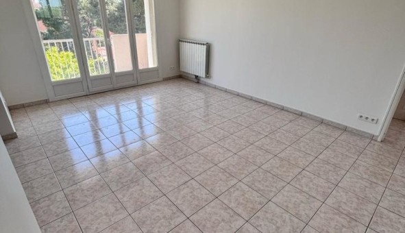 Logement tudiant T4 à Orange (84100)