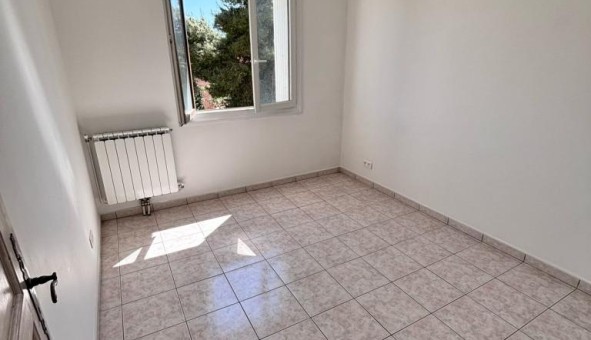 Logement tudiant T4 à Orange (84100)