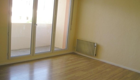 Logement tudiant T4 à Pau (64000)