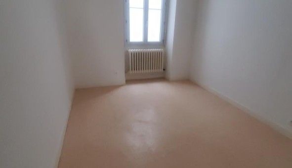 Logement tudiant T4 à Pau (64000)
