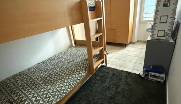 Logement tudiant T4 à Peyrolles en Provence (13860)