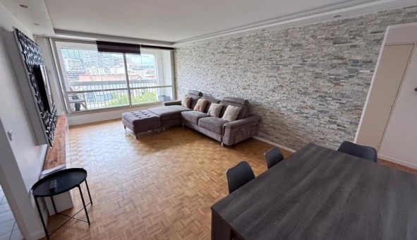 Logement tudiant Location T4 Vide Puteaux (92800)