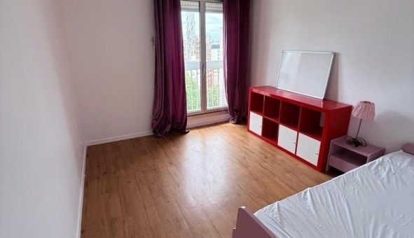 Logement tudiant T4 à Puteaux (92800)
