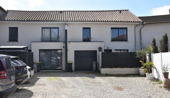 Logement tudiant Location T4 Vide Rillieux la Pape (69140)