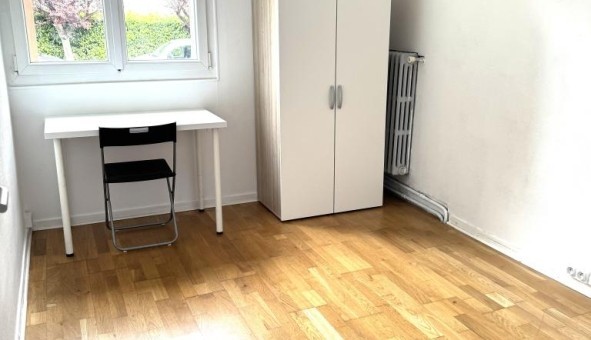 Logement tudiant T4 à Saint Cloud (92210)