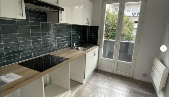 Logement tudiant Location T4 Vide Saint Martin de Valgalgues (30520)