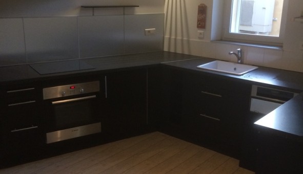 Logement tudiant Location T4 Vide Salon de Provence (13300)