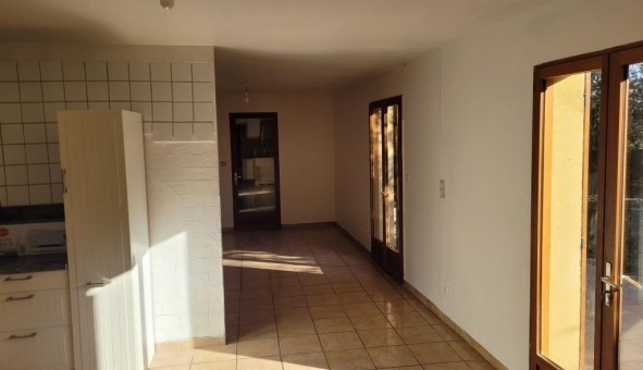 Logement tudiant T4 à Sarrians (84260)