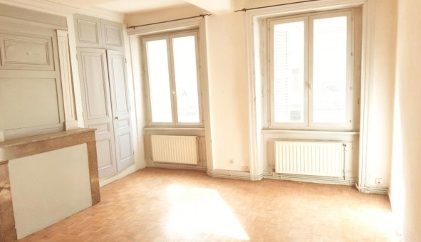 Logement tudiant T4 à Sedan (08200)