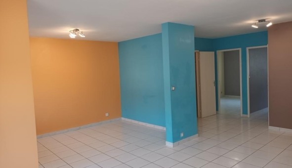 Logement tudiant T4 à Sedan (08200)
