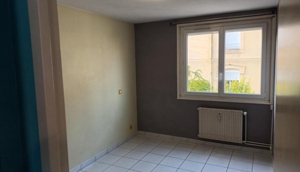 Logement tudiant T4 à Sedan (08200)