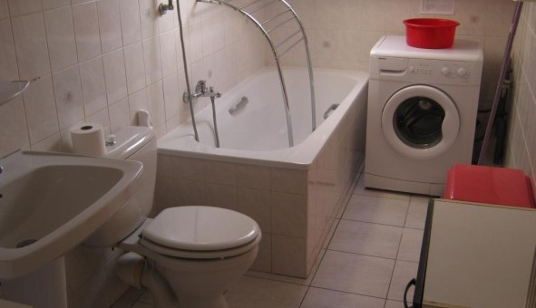 Logement �tudiant T4 &agrave; Sidiailles (18270)