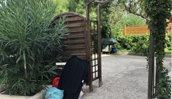 Logement tudiant Location T4 Vide Six Fours les Plages (83140)