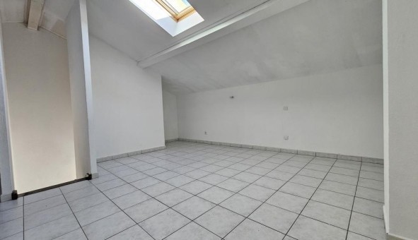 Logement tudiant T4 à Toulon (83200)
