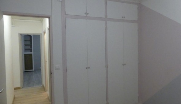Logement étudiant T4 &agrave; Tours (37000)