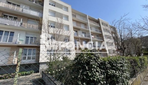Logement tudiant T4 à Valence (26000)