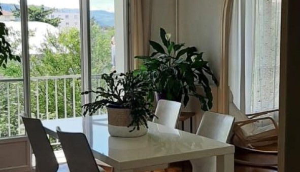 Logement tudiant T4 à Valence (26000)