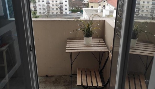 Logement tudiant T4 à Vnissieux (69200)