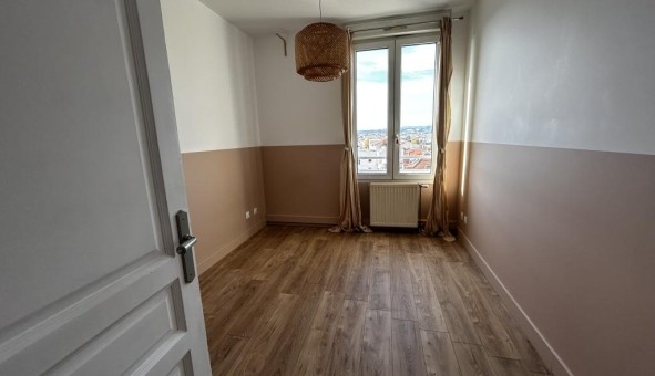 Logement �tudiant T4 &agrave; Villeurbanne (69100)
